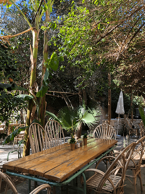 la_famille_restaurant la_famille_restaurant