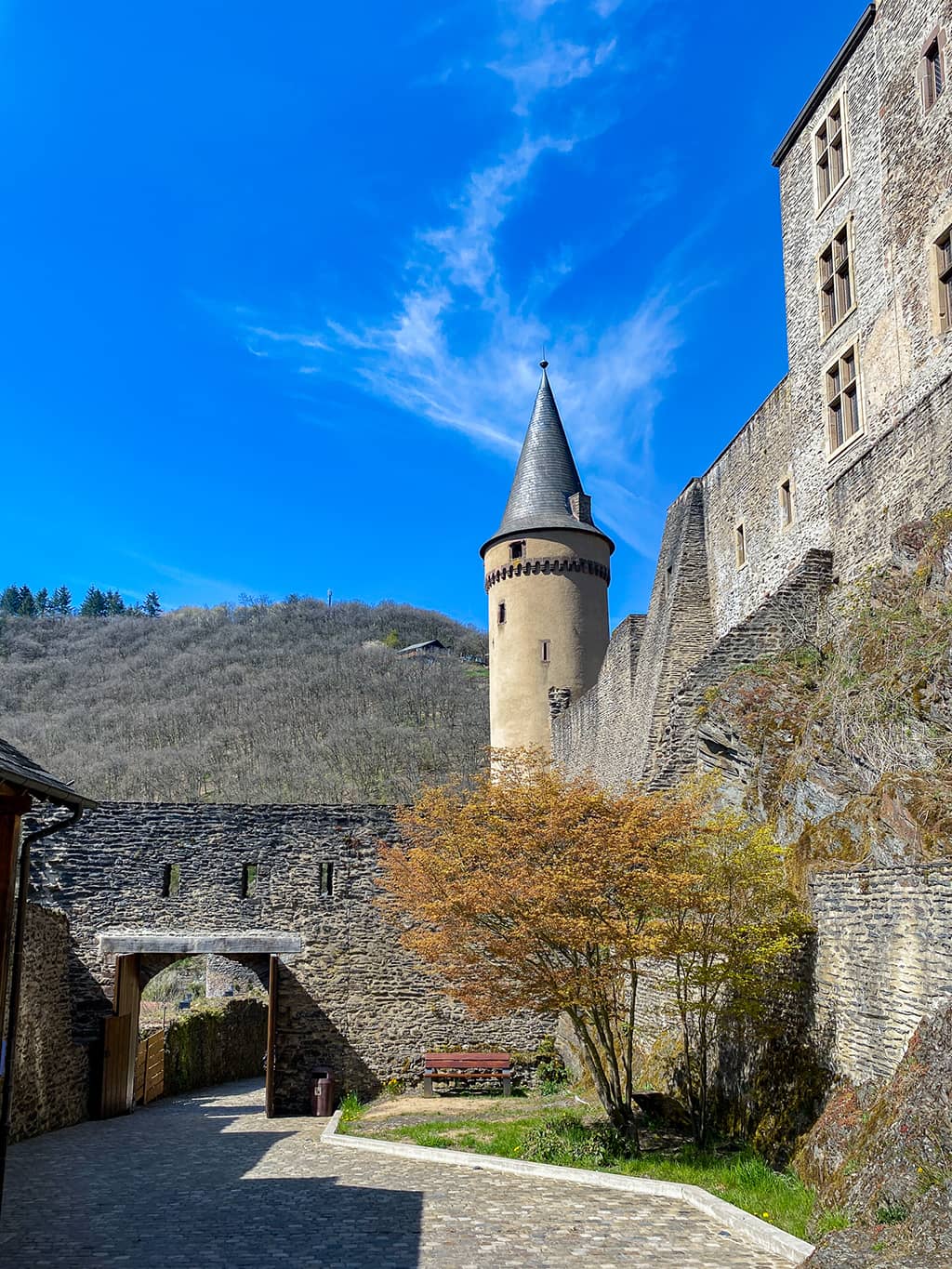 l'entrée du Château de Vianden dans le Nord du Luxembourg