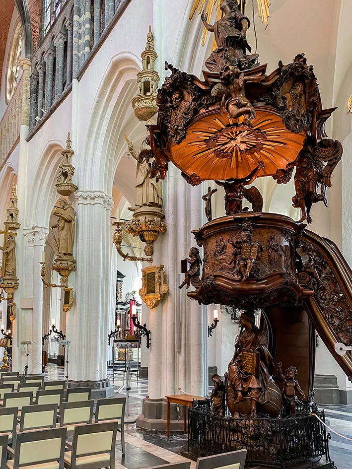 La chaire dans l'église Notre-Dame de Bruges. A faire lors de votre visite de Bruges
