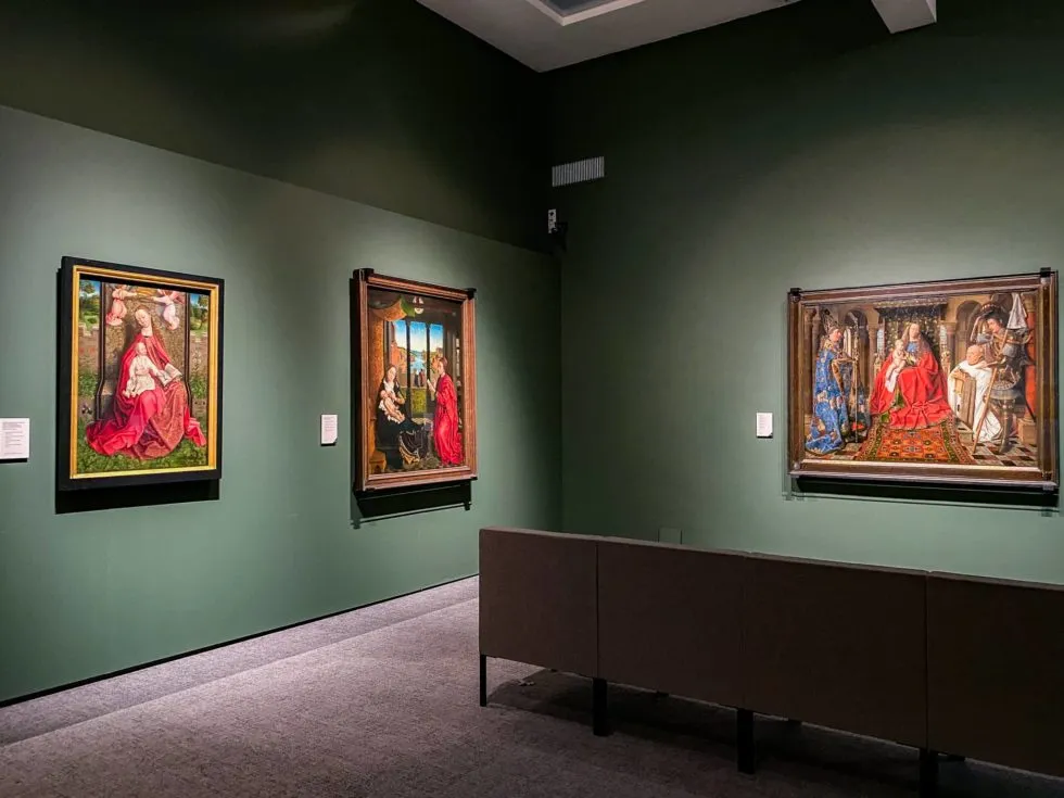 Trois oeuvres de primitifs flamands dans le Musée Groeninge de Bruges