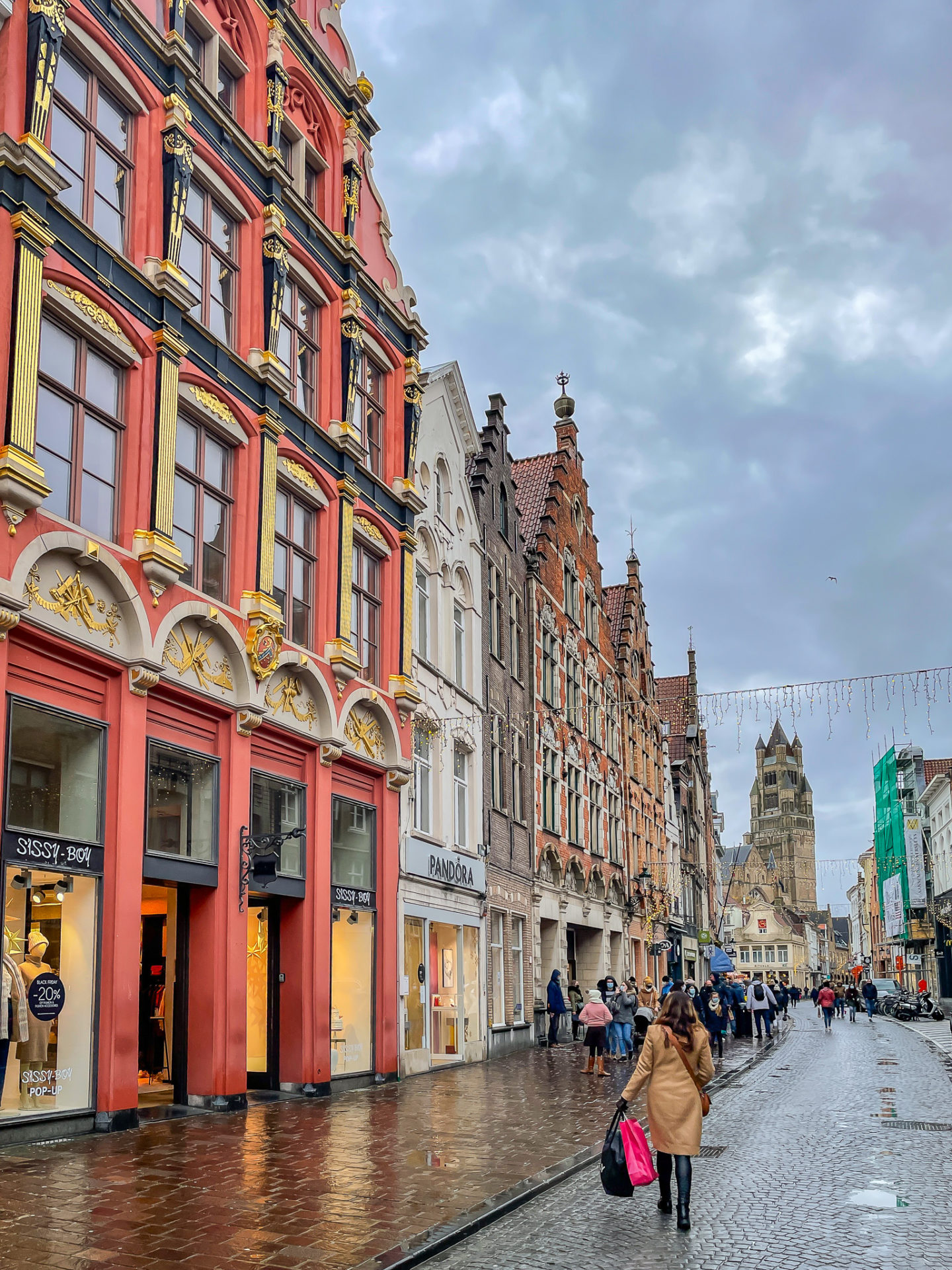 Gare de Bruges : comment rejoindre le centre-ville pour votre Shopping de noël ?