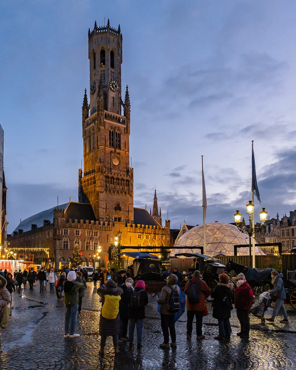 Gare de Bruges : comment rejoindre le centre-ville pour votre Shopping de noël ?