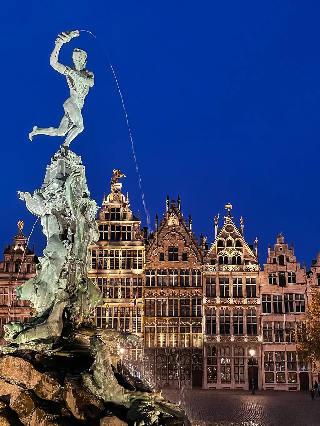 Visiter Anvers en amoureux : les incontournables pour un weekend réussi.