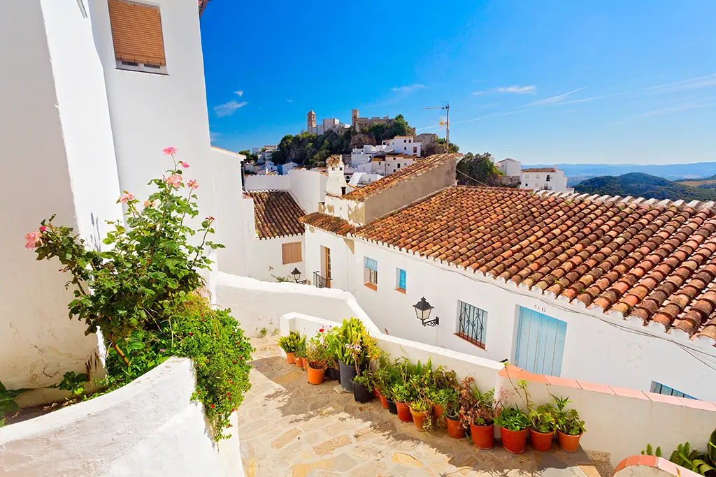 Voyage en Andalousie : découvrez le charme des 15 plus beaux villages blancs d’Andalousie