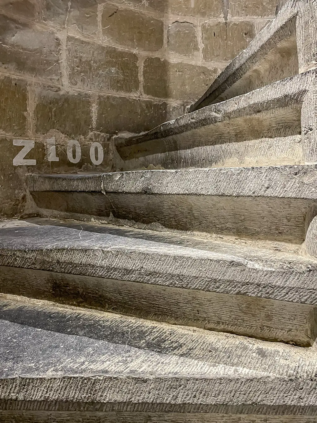 escalier menant au sommet de la tour Saint-Rombaut à Malines