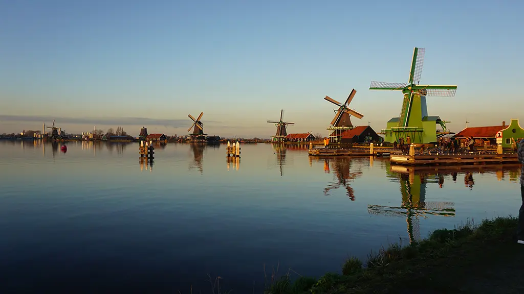 Les Moulins de Zaanse Schans aux Pays-Bas : guide complet 2023