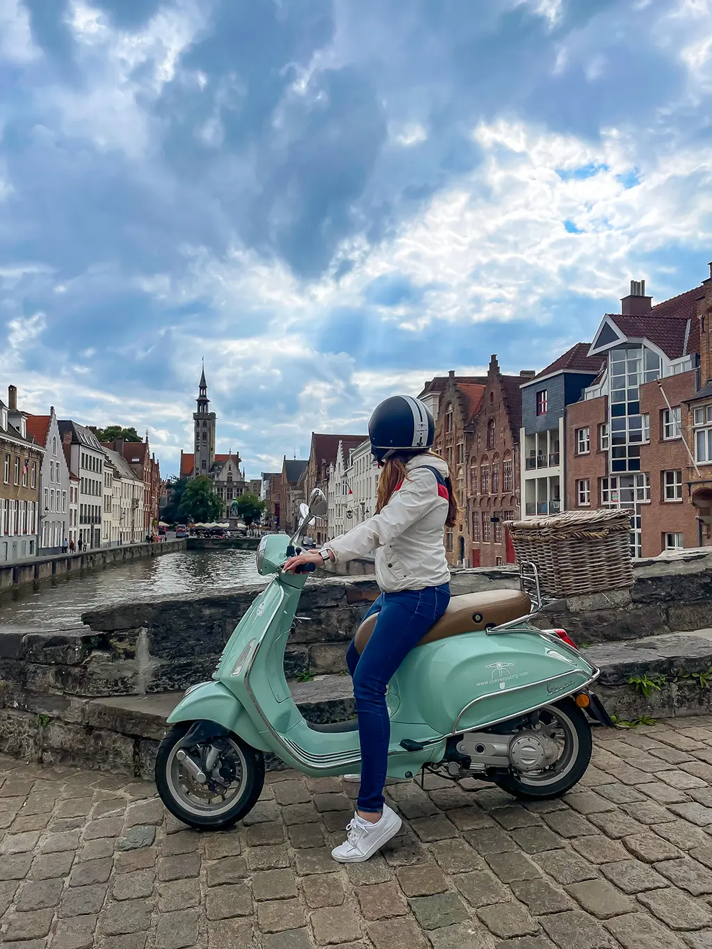 Vespa trip à Bruges : notre avis sur cette expérience
