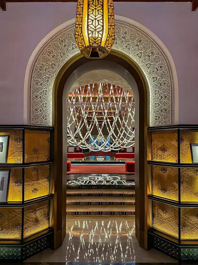 Chambre et petit salon du Kahena hôtel à Marrakech