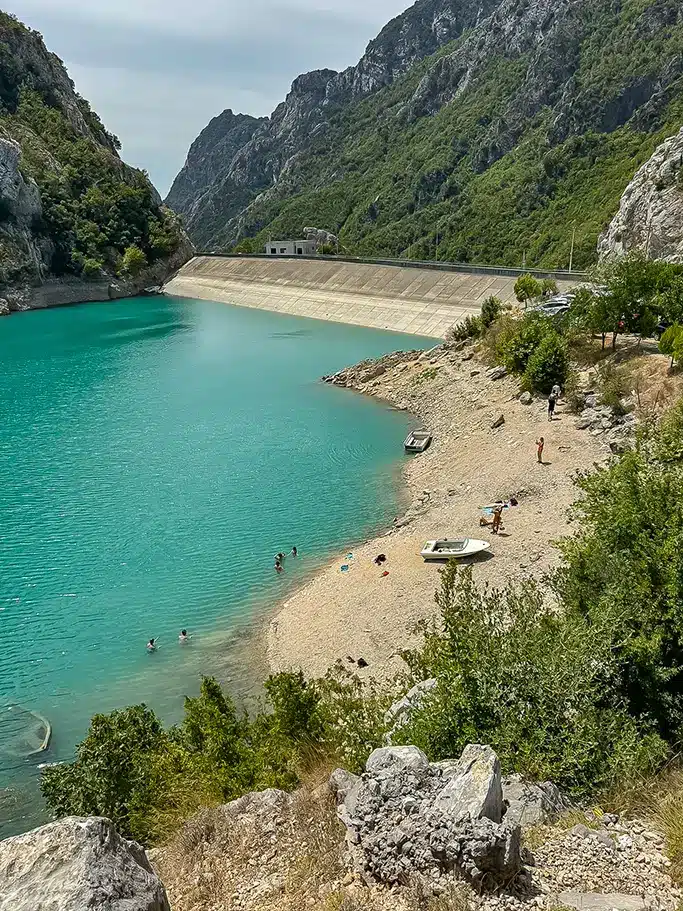 Lac de Bovilla en Albanie : guide complet 2024