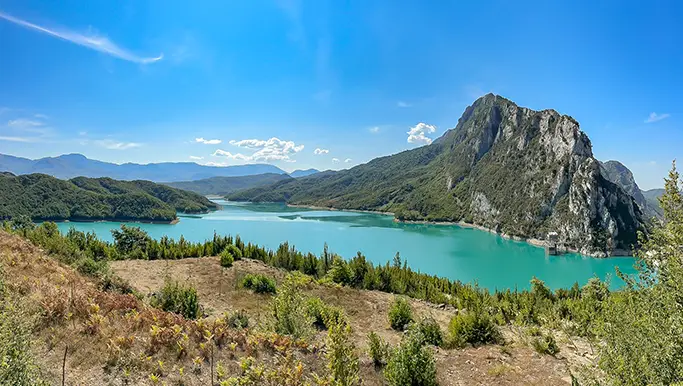 Lac de Bovilla en Albanie : guide complet 2024