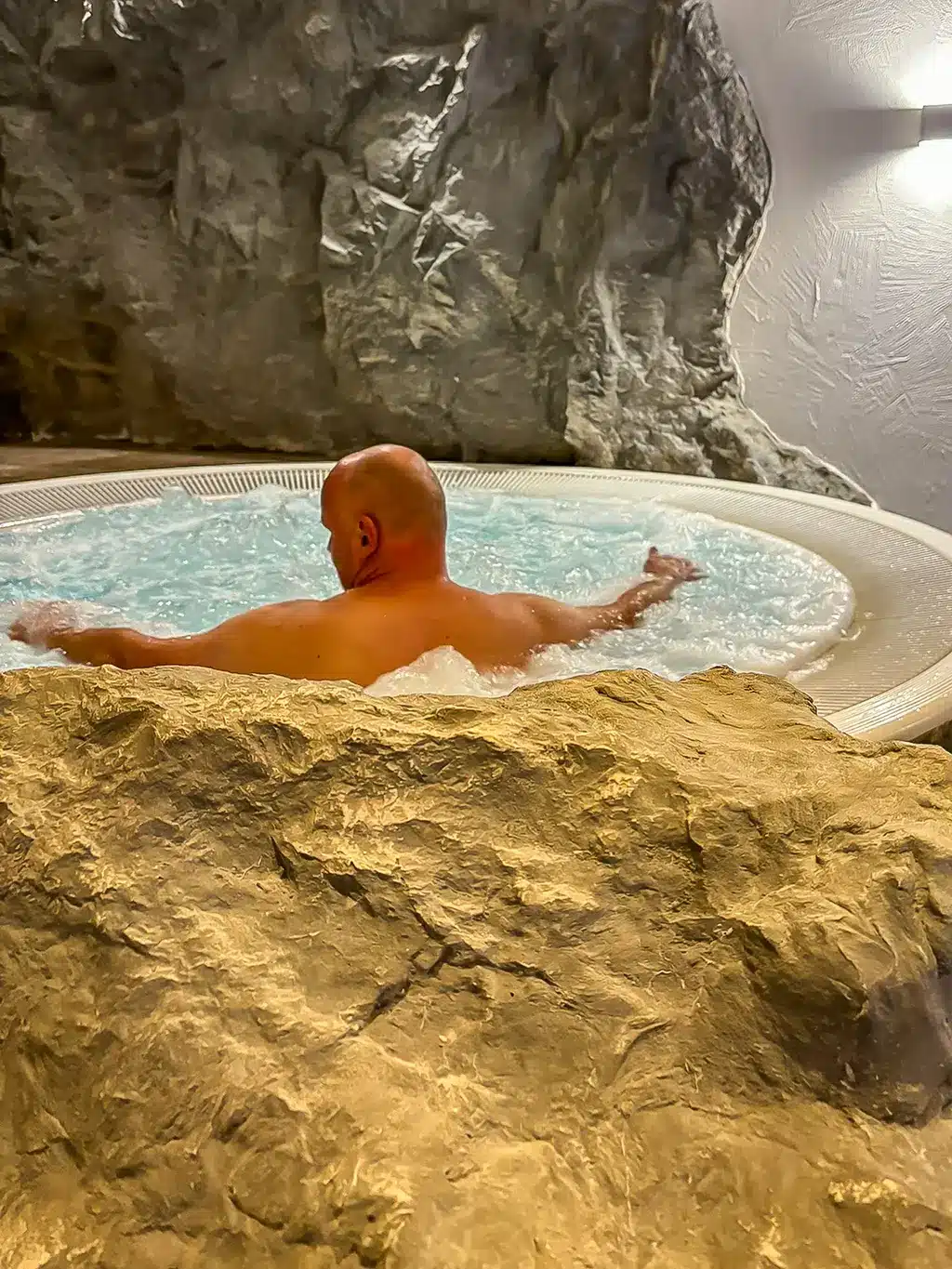 Jacuzzi du spa cinq mondes au luxembourg