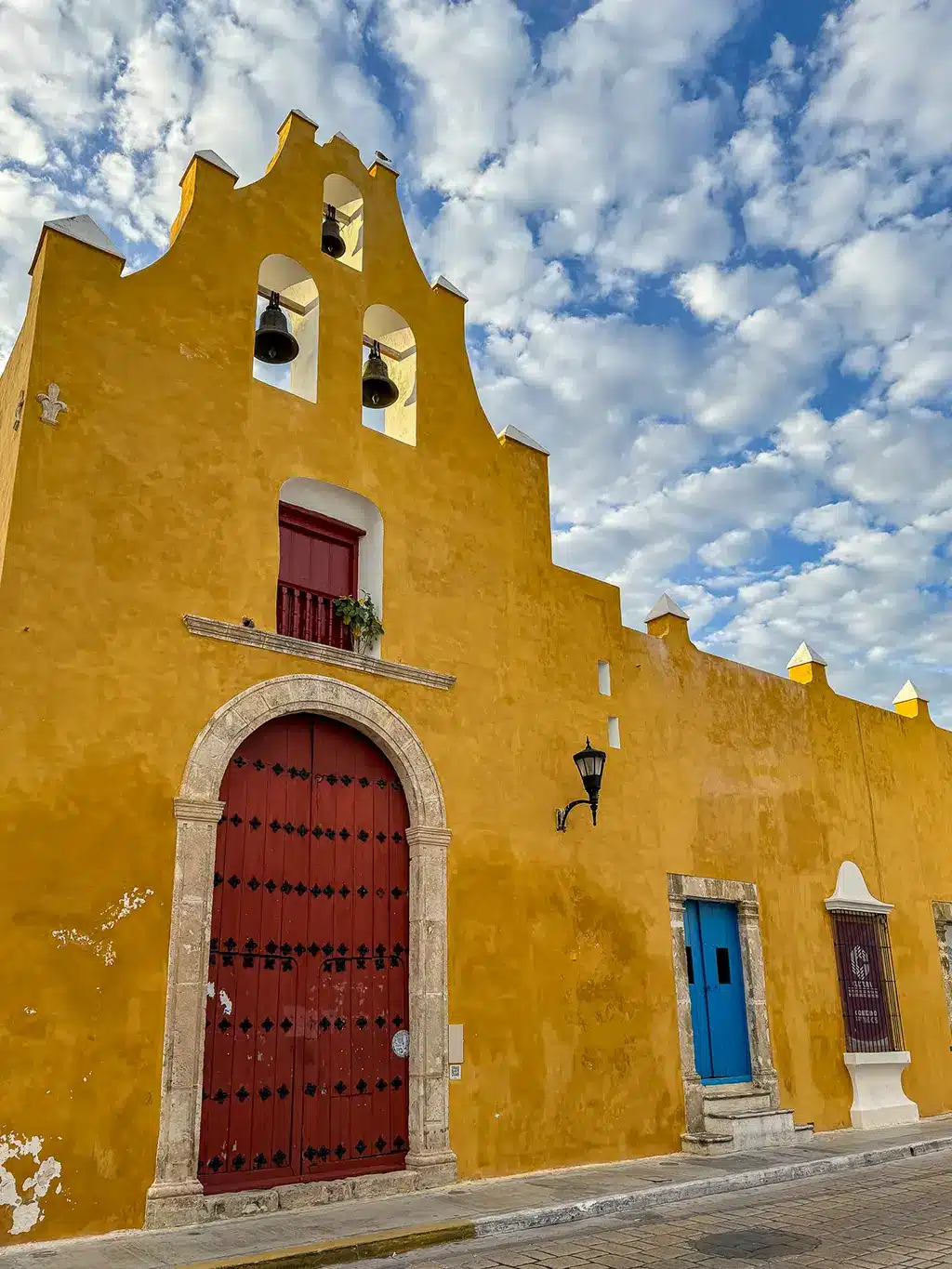 Eglise colorée à Campeche