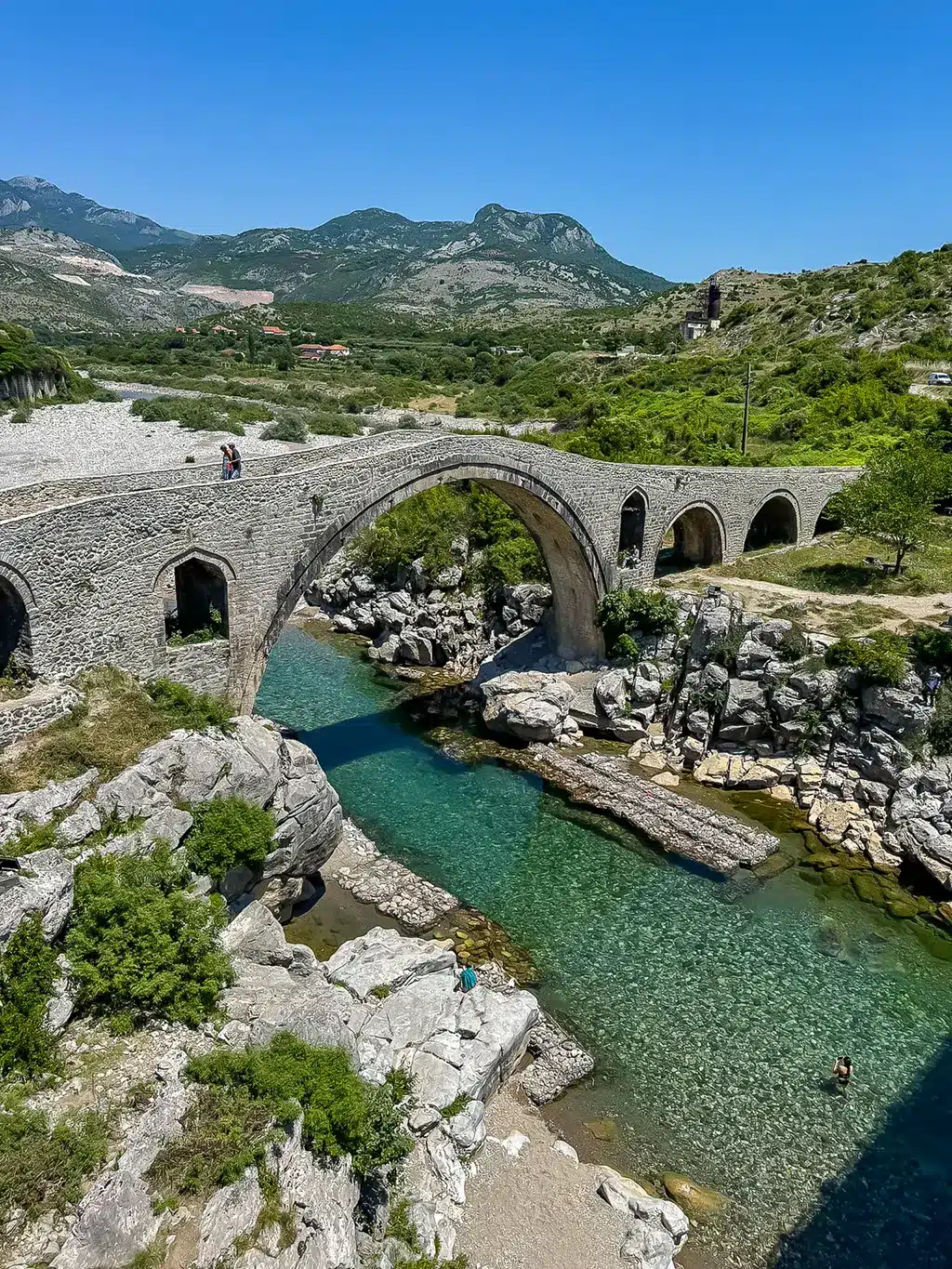 Pont de Mes près de Shkoder dans le nord de l'Albanie