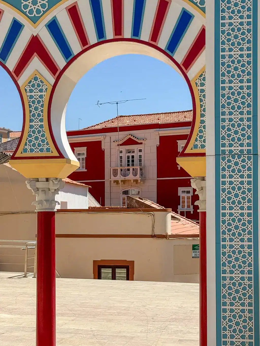 Arcades colorée à Silves