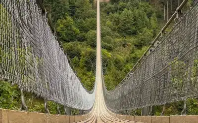 Où partir en road trip en amoureux ? 3 Visiter le pont suspendu de Geierlay : accès et conseils pratiques