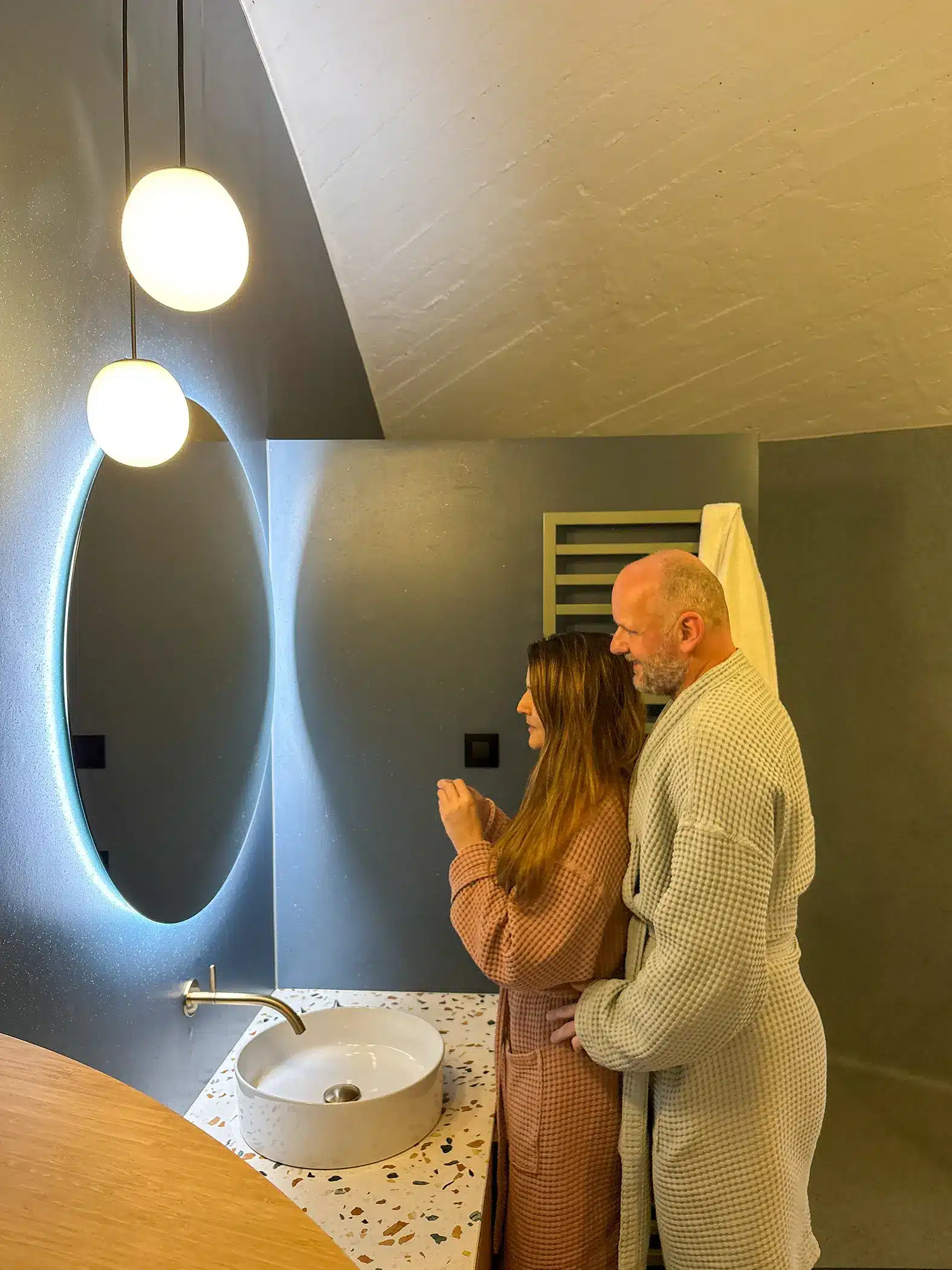 AKWADOM logement insolite en Belgique : dormir dans un château d’eau.