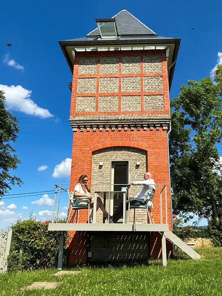 Logement insolite près de Liège : notre avis sur la Tour de Larbuisson