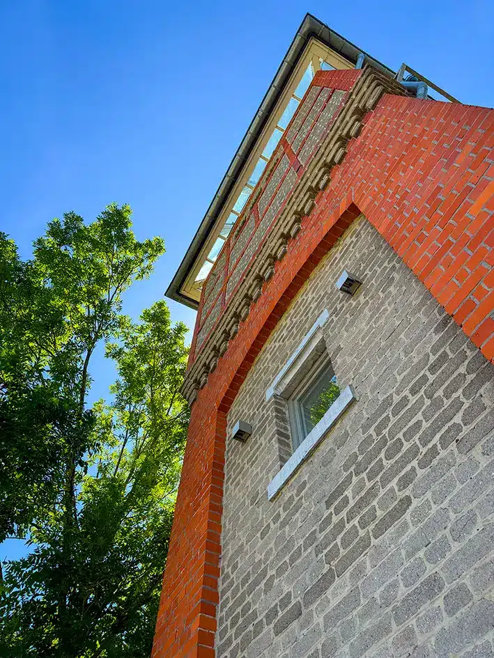 Logement insolite près de Liège : notre avis sur la Tour de Larbuisson
