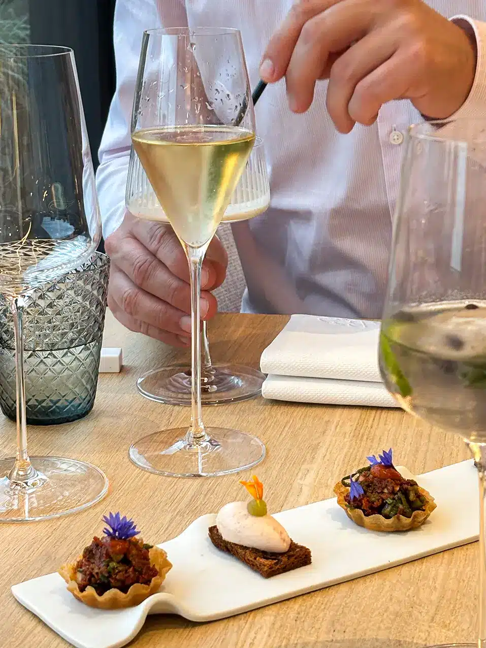 Apéritifs belges servis au restaurant ABCD à Beauraing