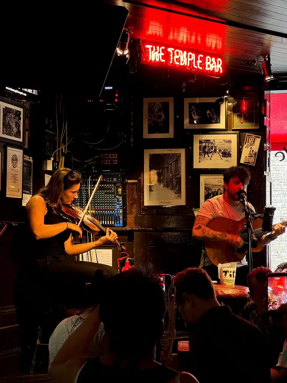 Concert de musique live au Temple Bar Pub à Dublin