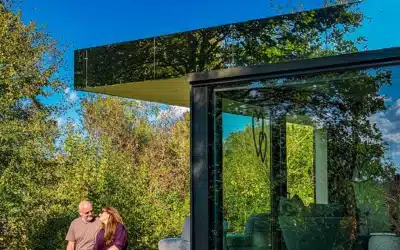 Les Fées Miroir : un logement insolite à Ohey testé en amoureux