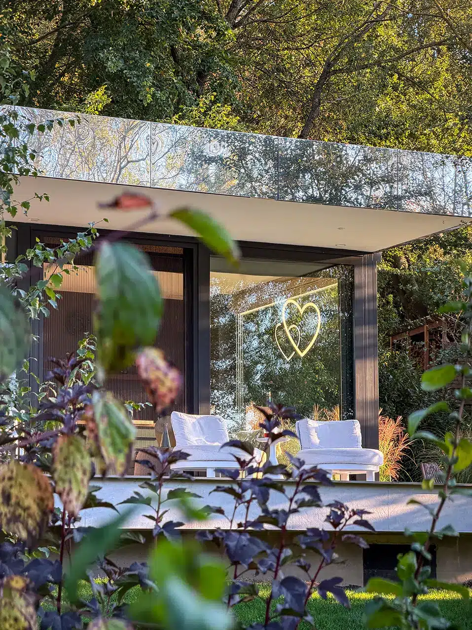 Les Fées Miroir : un logement insolite à Ohey testé en amoureux